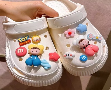Step Up Your Shoes Charm